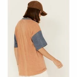 Outlet 🧨 Cleo + Wolf 👩 Women's Glacier Montana Oversized Graphic Tee Beige/khaki 🔥 -Cleo & Wolf SHOP unnamed file 114