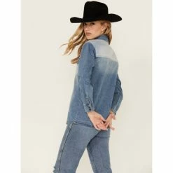 Wholesale 🔔 Cleo + Wolf 👩 Women's Oversized Denim 👚 Shirt Medium Wash ✨ 6 Wholesale 🔔 Cleo + Wolf 👩 Women's Oversized Denim 👚 Shirt Medium Wash ✨ -Cleo & Wolf SHOP unnamed file 346