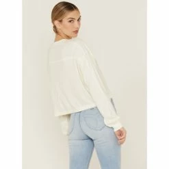 Discount ✨ Cleo + Wolf 👩 Women's Boxy Floral Pocket Long Sleeve Cropped Long Sleeve Ivory 🔔 -Cleo & Wolf SHOP unnamed file 351