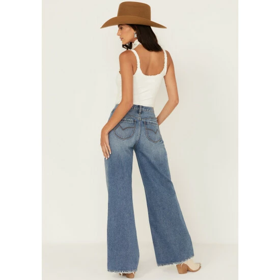 Deals 🤩 Cleo + Wolf 👩 Women's Medium Wash High Rise Loose Distressed 👖 Jeans ⭐ 3 Deals 🤩 Cleo + Wolf 👩 Women's Medium Wash High Rise Loose Distressed 👖 Jeans ⭐ - Image 3