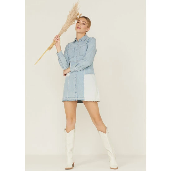 Hot Sale ✨ Cleo + Wolf 👩 Women's Multi Panel Patchwork Denim 👗 Dress Medium Wash 😉 2 Hot Sale ✨ Cleo + Wolf 👩 Women's Multi Panel Patchwork Denim 👗 Dress Medium Wash 😉 - Image 2