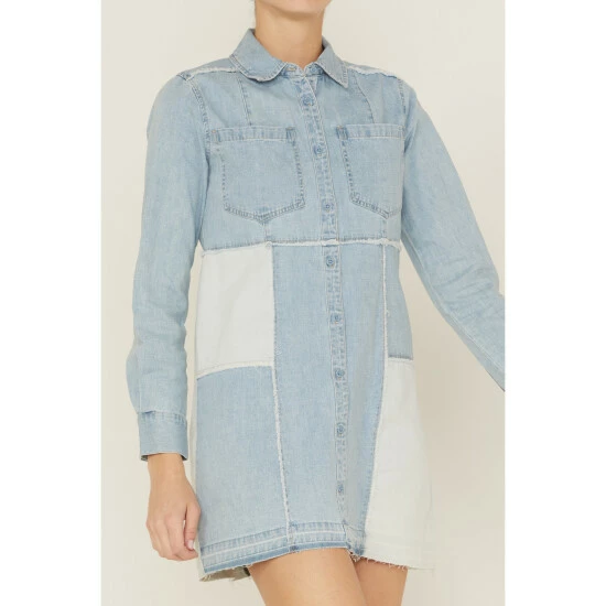 Hot Sale ✨ Cleo + Wolf 👩 Women's Multi Panel Patchwork Denim 👗 Dress Medium Wash 😉 3 Hot Sale ✨ Cleo + Wolf 👩 Women's Multi Panel Patchwork Denim 👗 Dress Medium Wash 😉 - Image 3