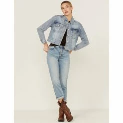 Budget ✔️ Cleo + Wolf 👩 Women's Wilshire Cropped Oversized Denim Jacket Light Wash 👍 -Cleo & Wolf SHOP unnamed file 381