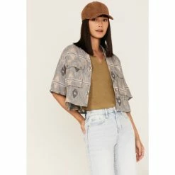 Brand new โญ Cleo + Wolf ๐ฉ Women's Southwestern Print Relaxed Button-Front ๐ Shirt Blue ๐