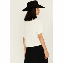 Deals 🎉 Cleo + Wolf 👩 Women's No Distractions Cropped Graphic Tee Ivory 👍 -Cleo & Wolf SHOP unnamed file 438