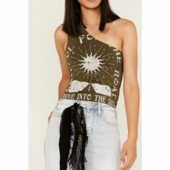 Hot Sale 😀 Cleo + Wolf 👩 Women's Drive Into The Sun Graphic One Shoulder Tank Top Olive 😍 -Cleo & Wolf SHOP unnamed file 469