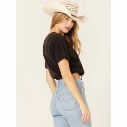 Deals 😍 Cleo + Wolf 👩 Women's Living Free Graphic Drawcord Crop Tee Black 🎉 -Cleo & Wolf SHOP unnamed file 474