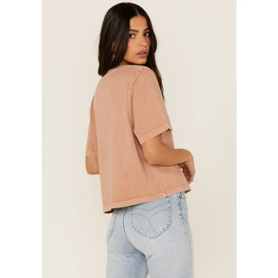 Best Sale 😉 Cleo + Wolf 👩 Women's Beer Garden Graphic Boxy Crop Tee Beige/khaki ✨ 4 Best Sale 😉 Cleo + Wolf 👩 Women's Beer Garden Graphic Boxy Crop Tee Beige/khaki ✨ - Image 4